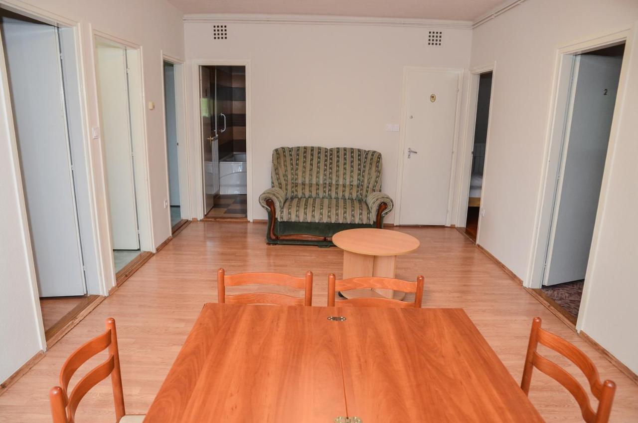 Gabor Aron Apartman Aparthotel Hajdúszoboszló Exterior foto